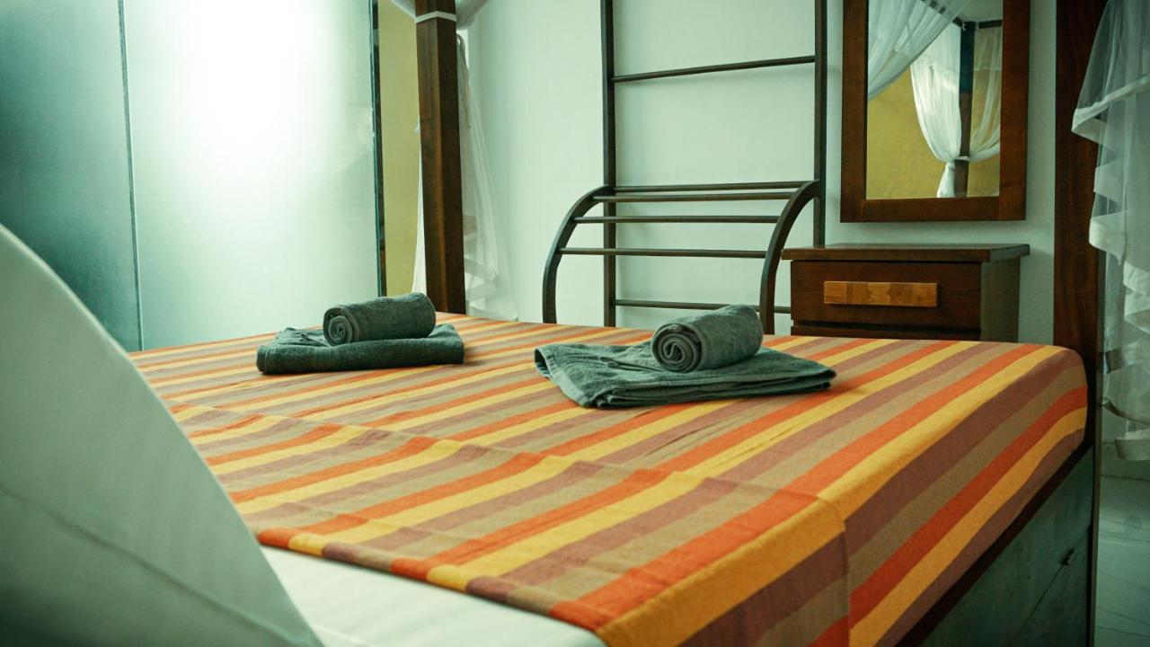 Memories Weligama Hostel Εξωτερικό φωτογραφία